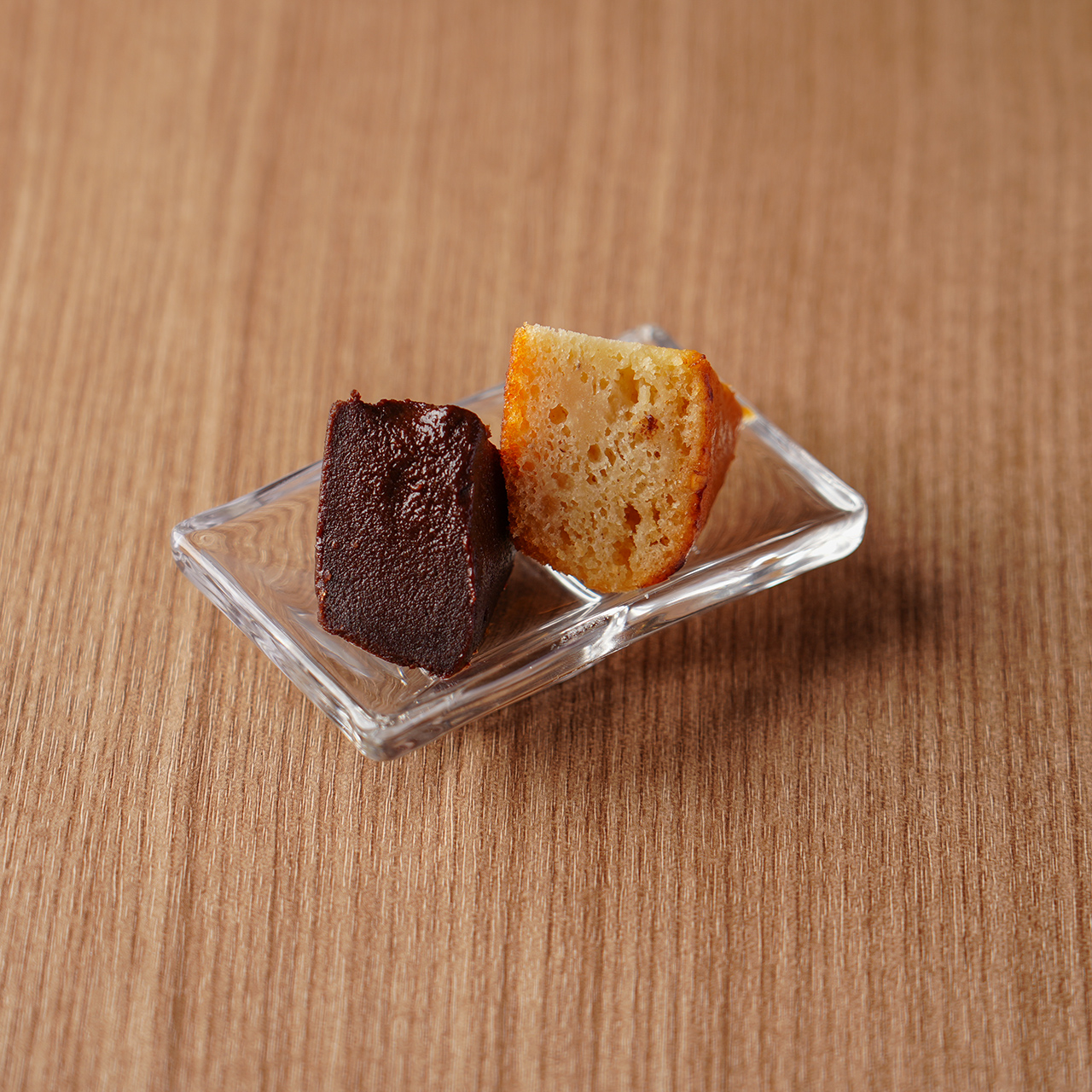 ガトーショコラとバナナケーキの盛り合わせ