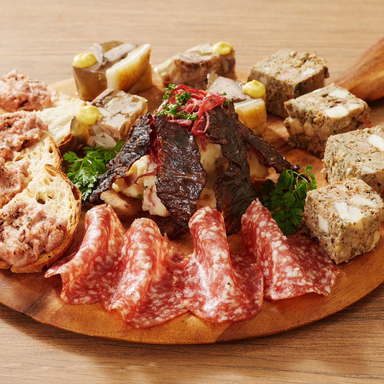 写真 ラ ブーシェリー エ ヴァン 肉屋のワイン食堂 浜松町 La Boucherie Et Vin ダイナック店舗情報サイト