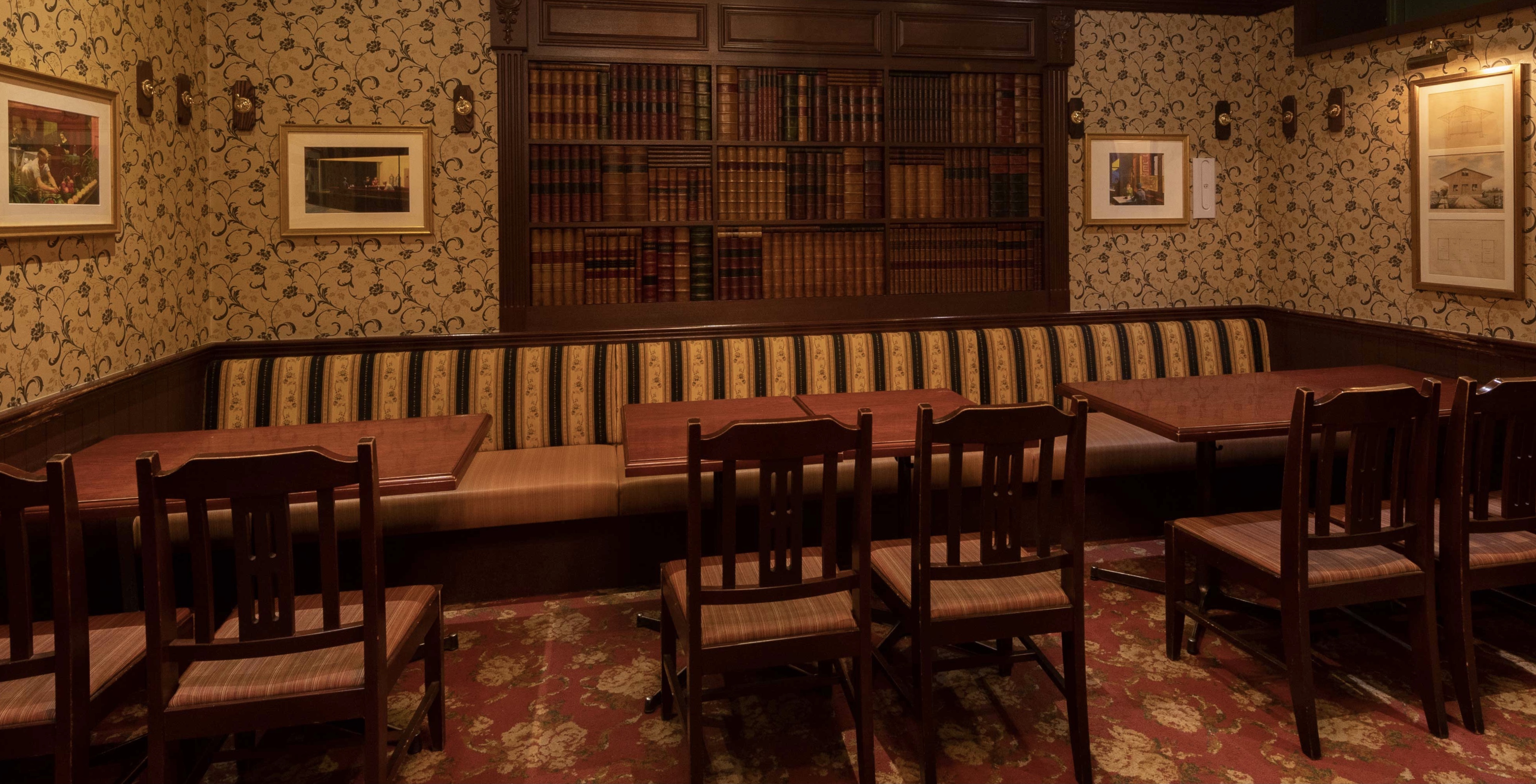 閉店 Rose Crown 八重洲店 自家製ローストビーフとクラフトビールが人気のダイニングバー ダイナック