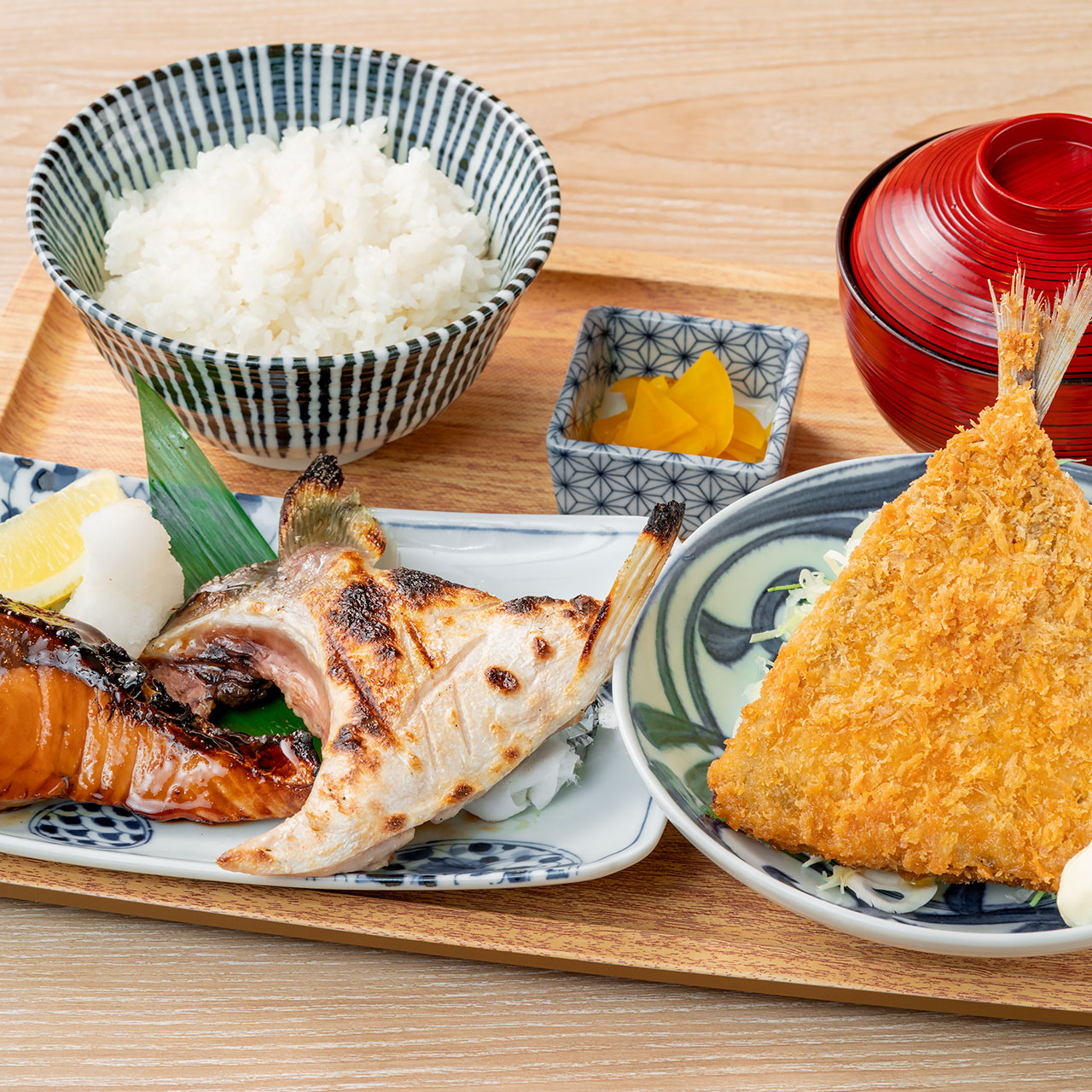 本日の焼魚と大アジフライ定食