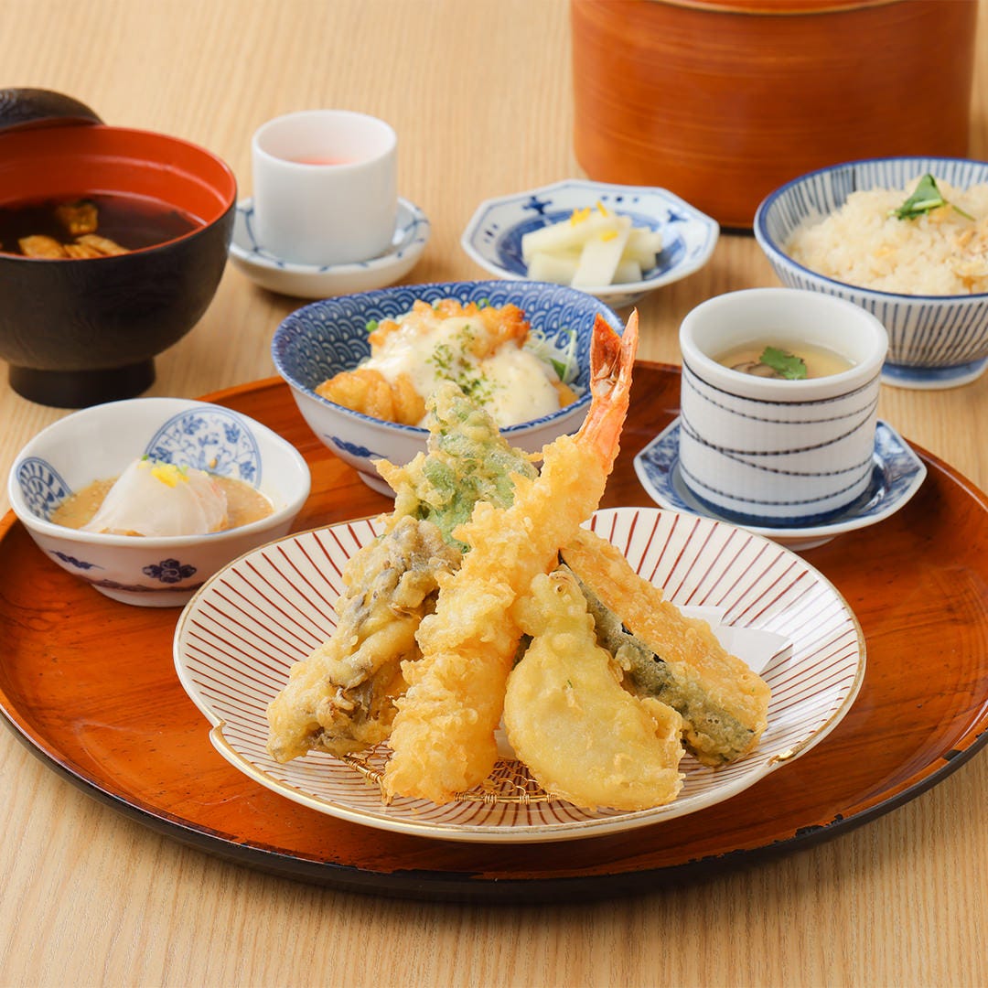 【鯛めし食べ放題付】海老と旬菜の天ぷら膳