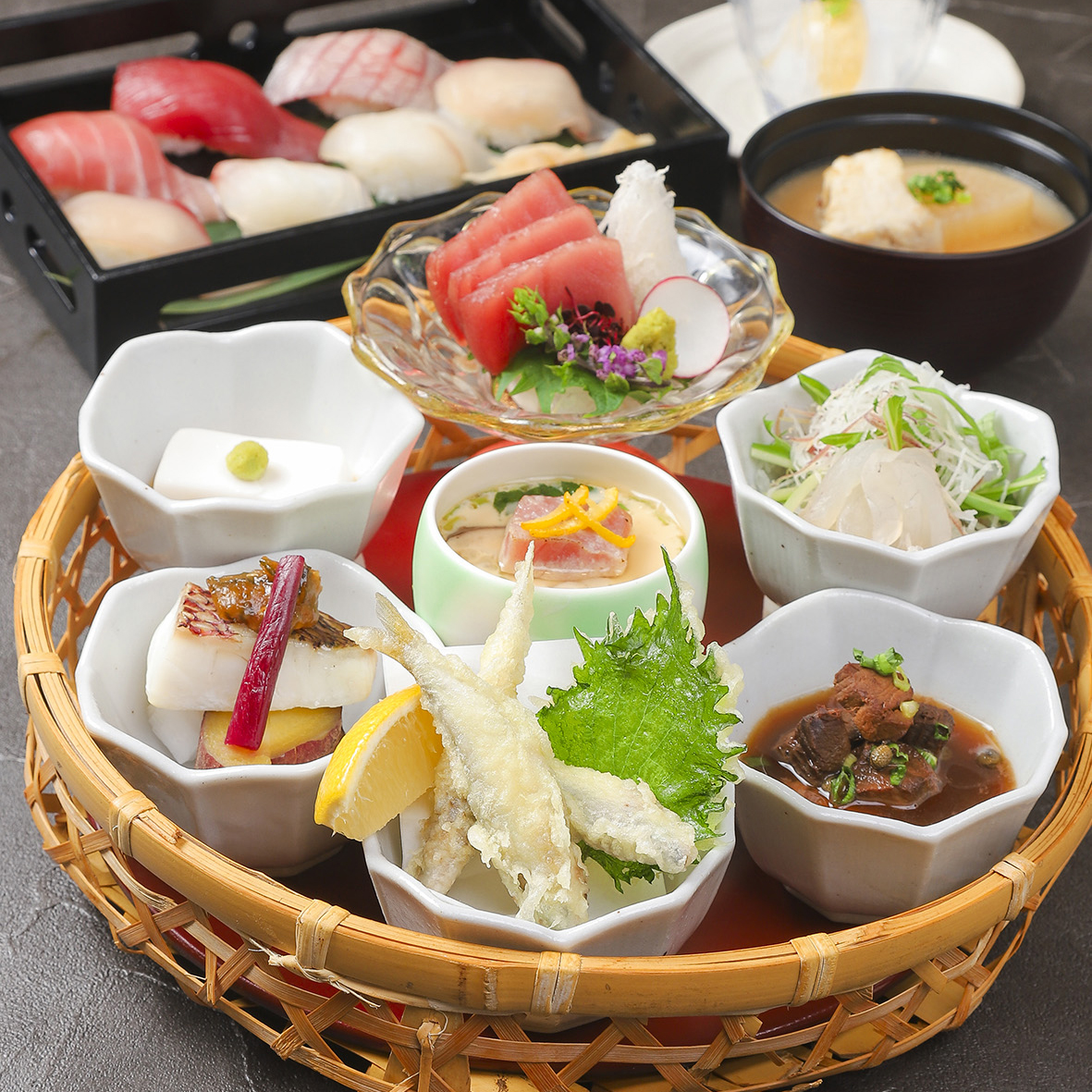 【GW期間予約限定】近大マグロと近大卒の魚、紀州和華牛のステーキを愉しむ夜の花籠御膳