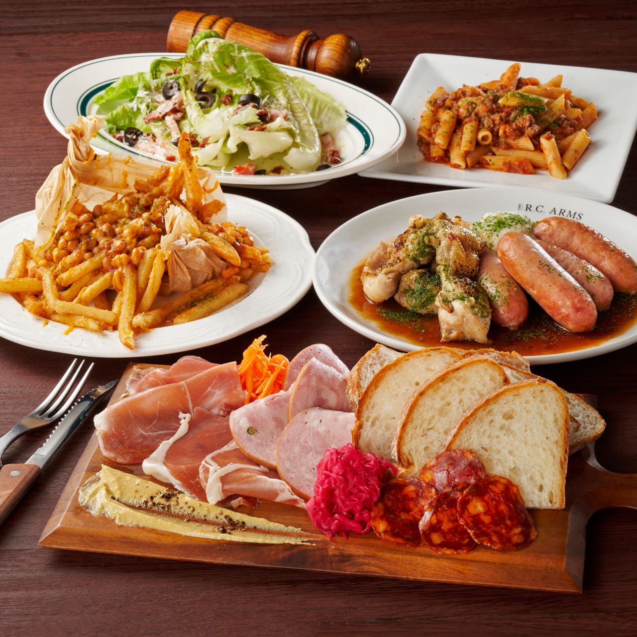 シャルキュトリープレートとチキングリル&バンガーズマッシュを愉しむローズコース