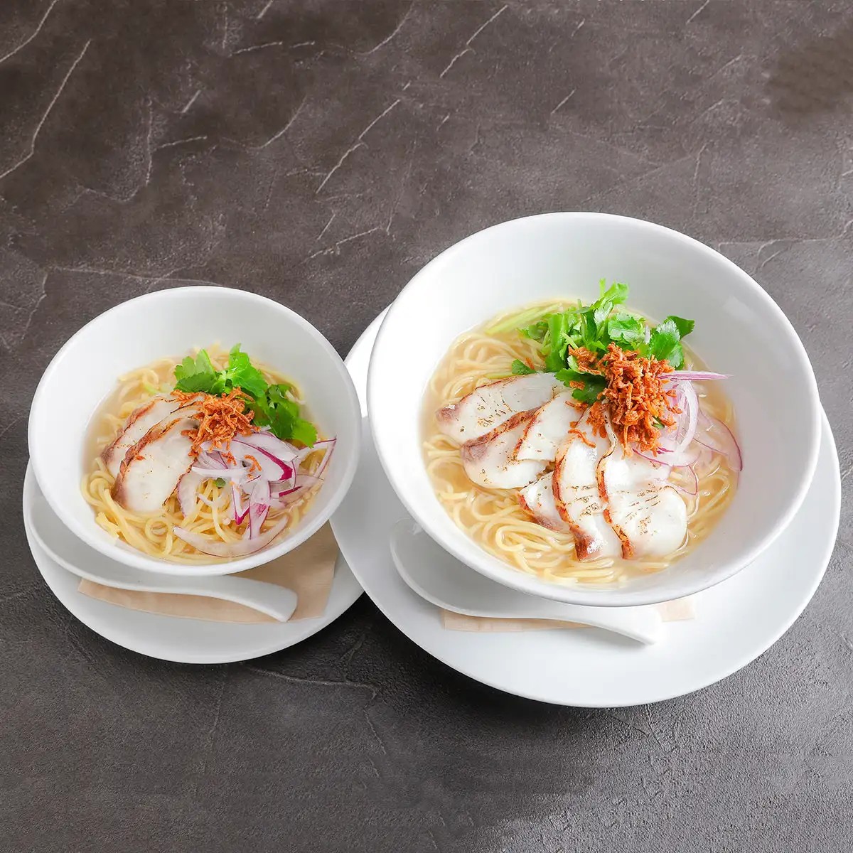 鯛出汁白湯ラーメン