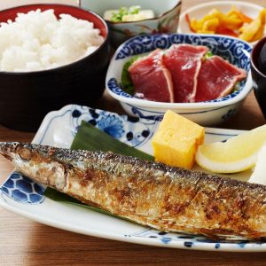 秋の新ランチ開始 秋刀魚の塩焼きと鰹のたたき御膳950円