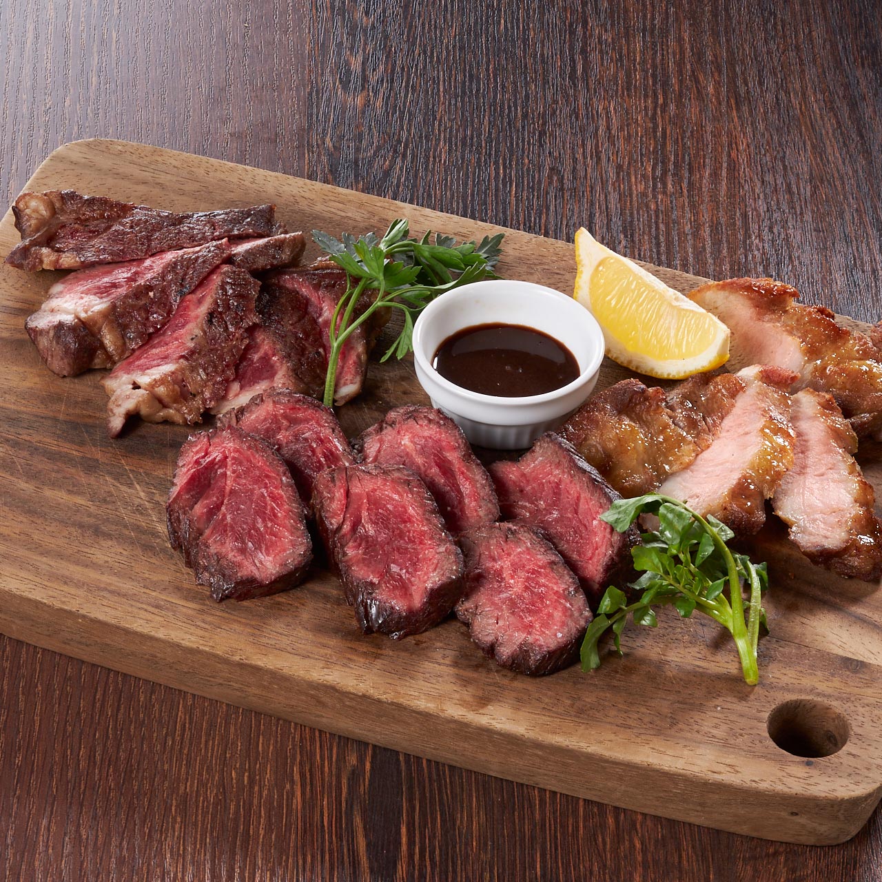 公式 ビラビアンキ 新宿店 本格肉料理が人気のワインバル ダイナック